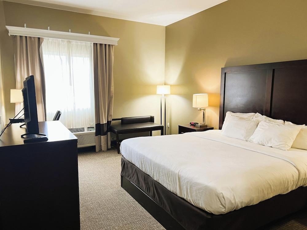 Days Inn & Suites by Wyndham Manheim Lebanon