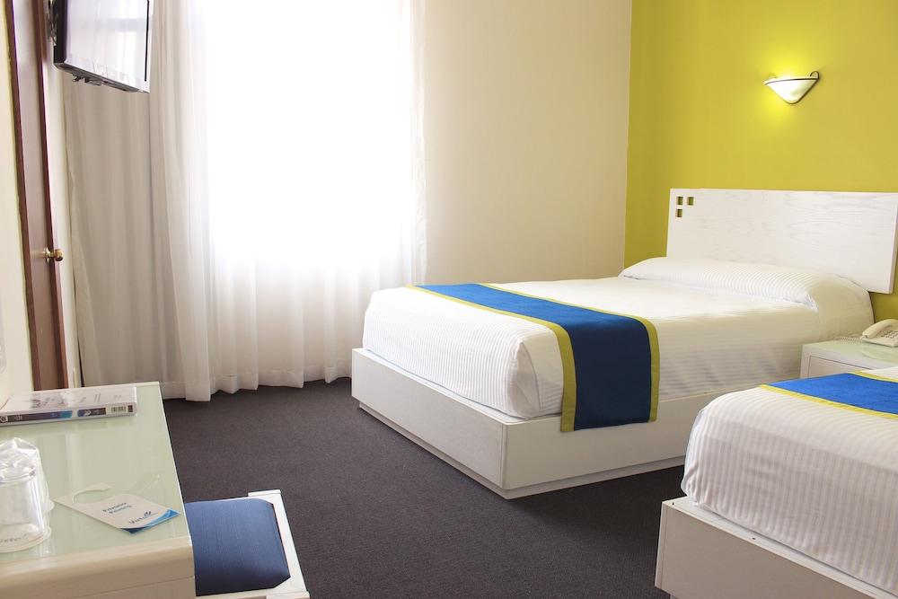 Hotel Vista Express Morelia By Arriva Hospitality Group
