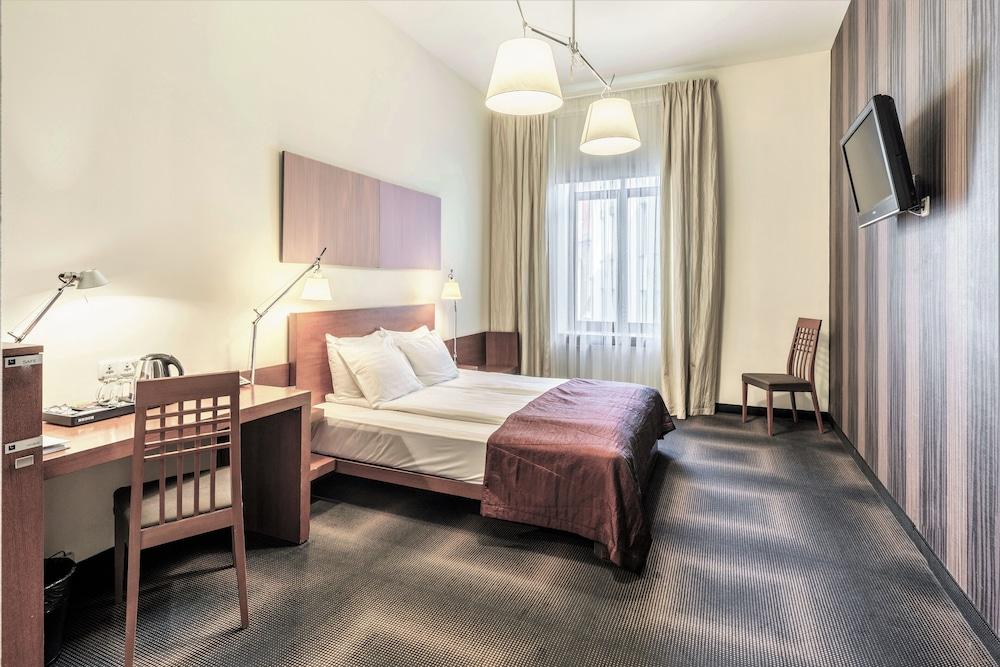 Rixwell Centra Hotel