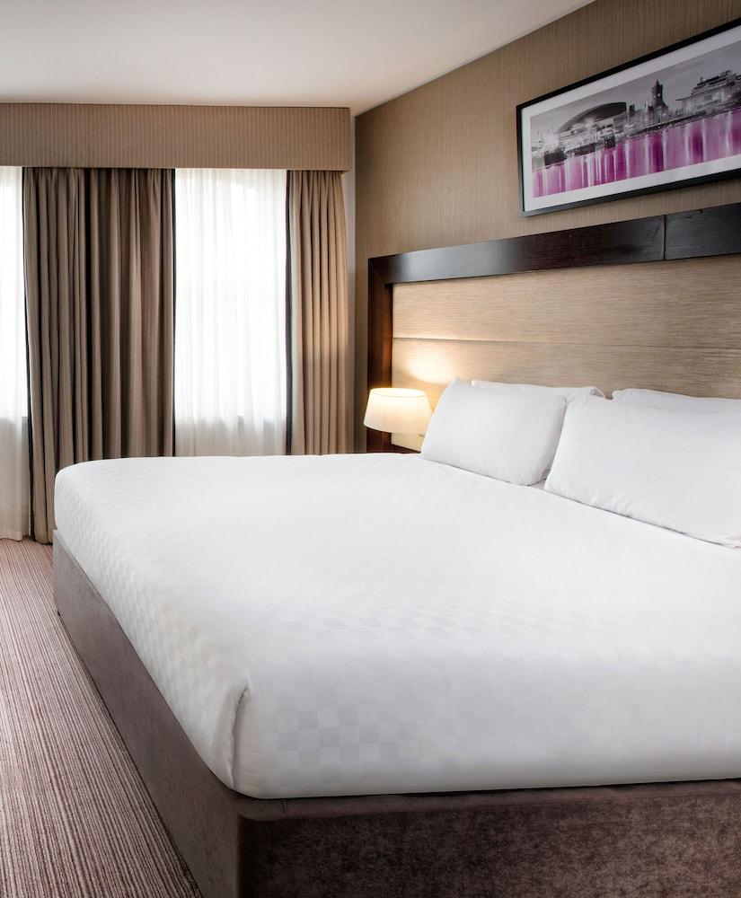 Leonardo Hotel Cardiff