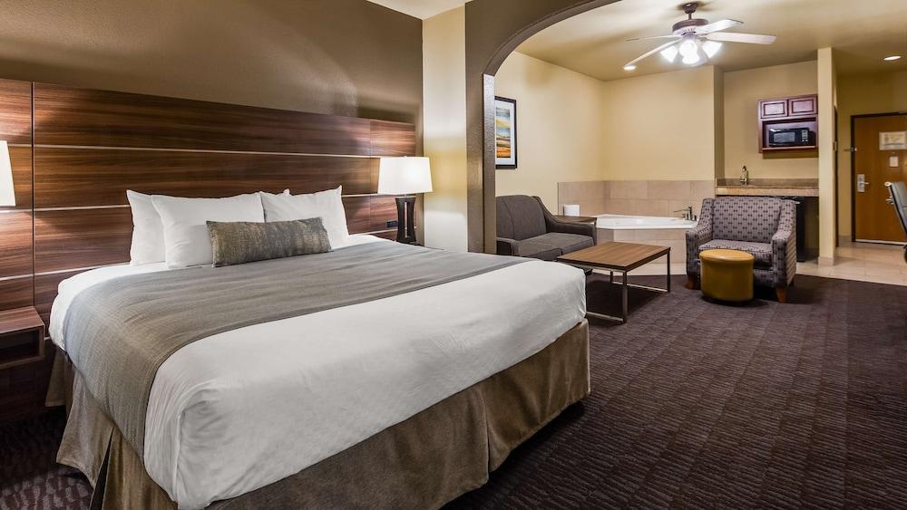 Best Western Plus Hill Country Suites