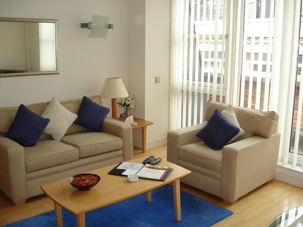 Oakwood Apartments Bow Lane