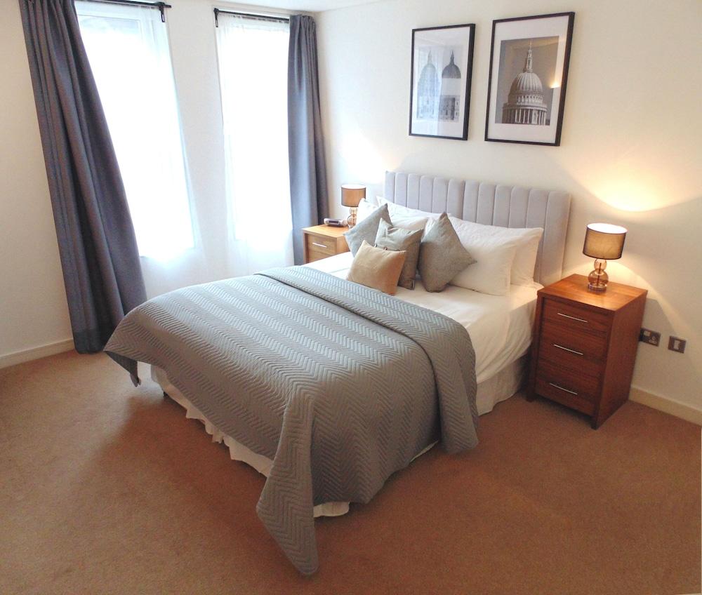 Oakwood Apartments Bow Lane