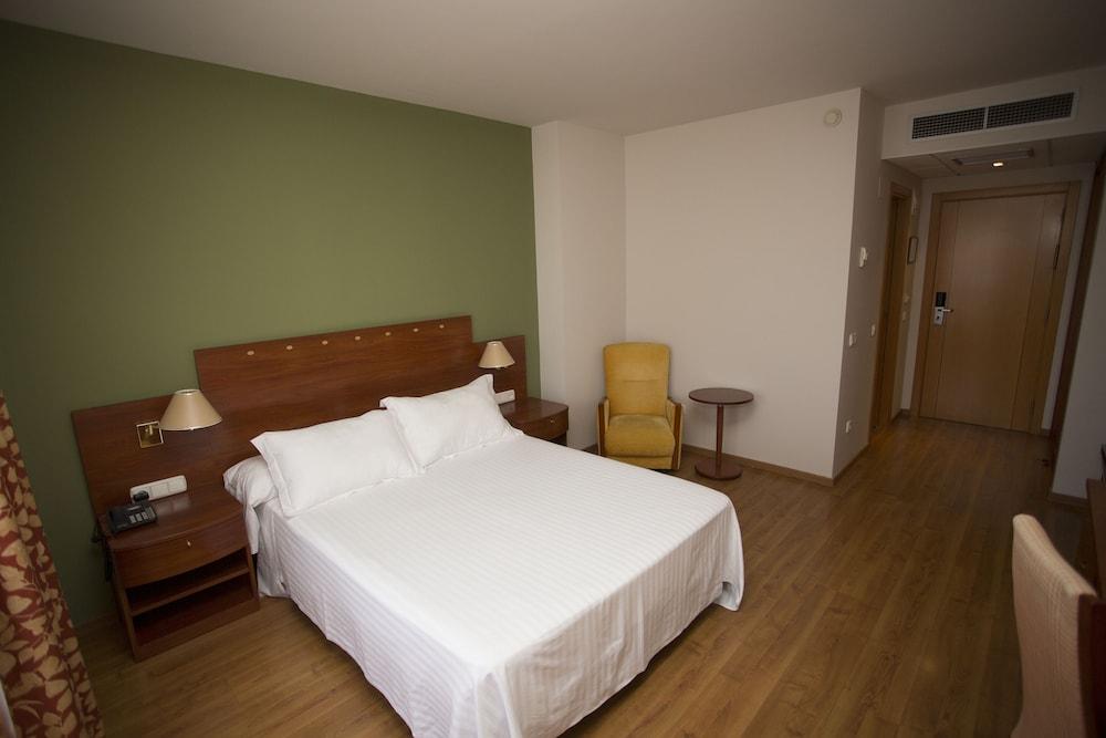 Avenida Hotel Almería