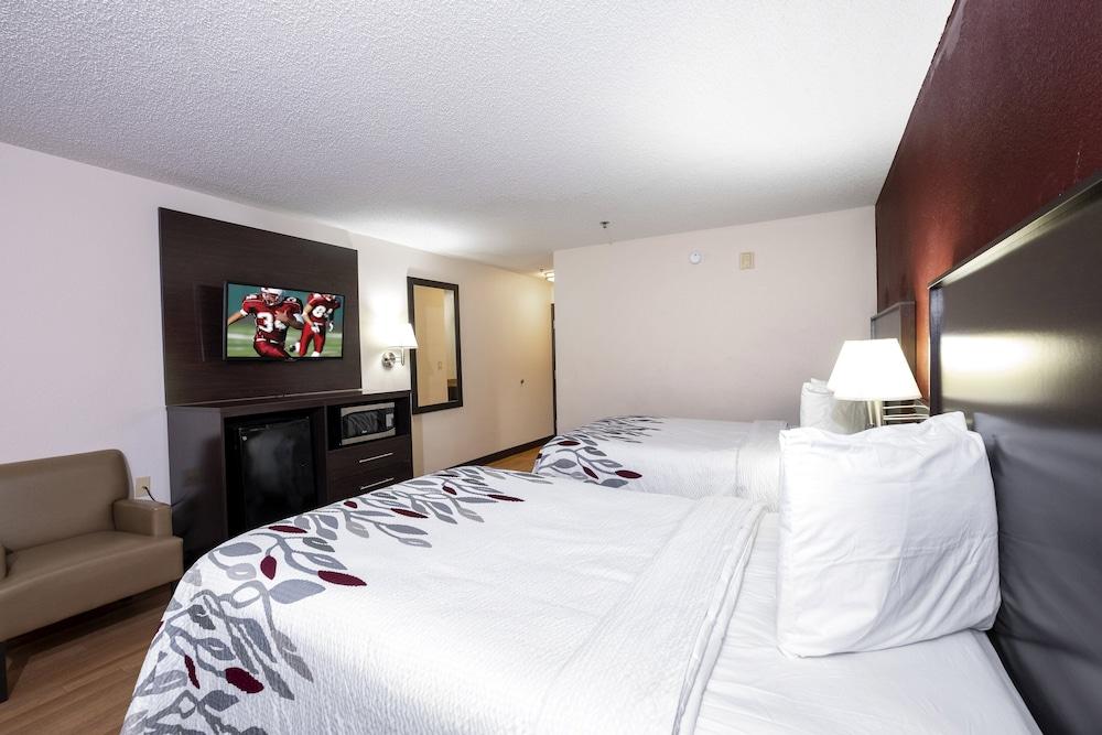 Red Roof Inn & Suites Dover Downtown