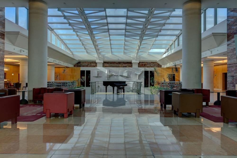 VIP Executive Entrecampos Hotel & Conference