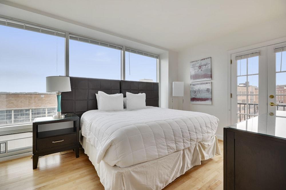 Lancaster Square by Bridgestreet