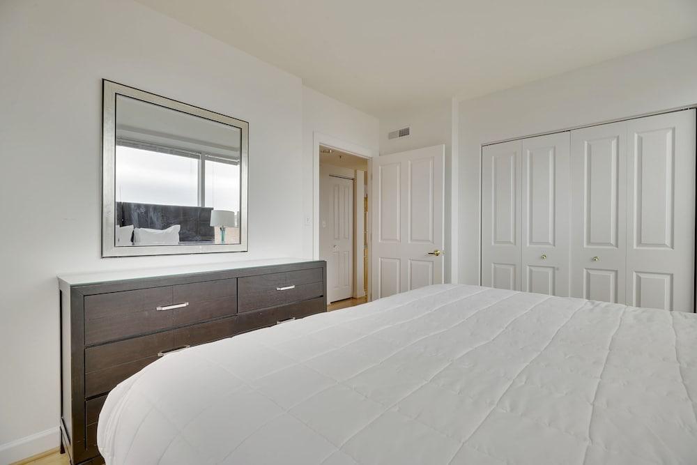 Lancaster Square by Bridgestreet