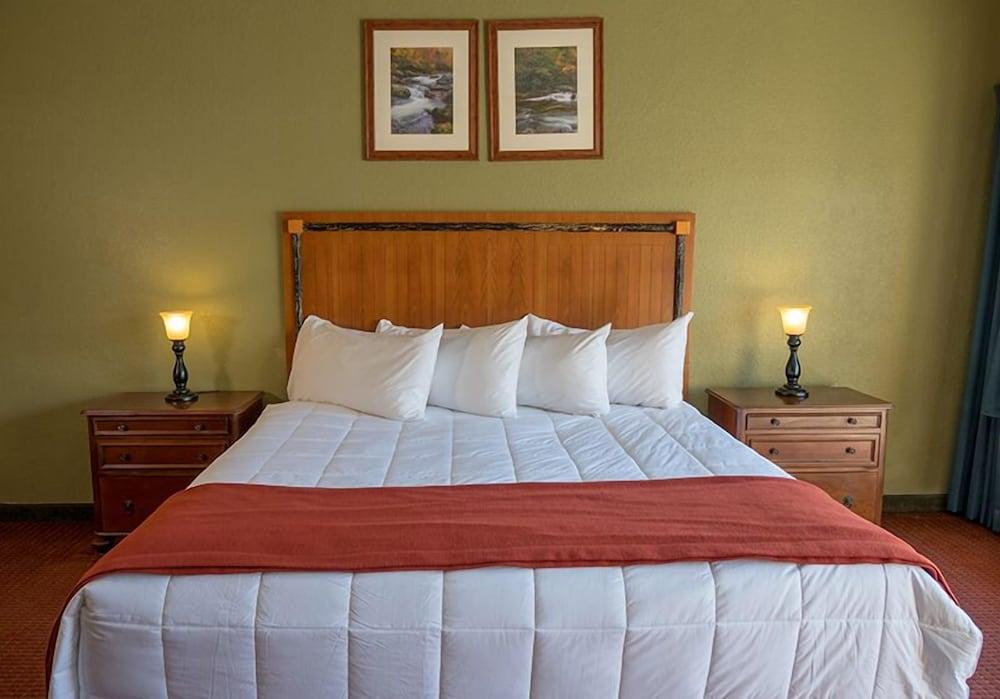 River Terrace Resort & Convention Center