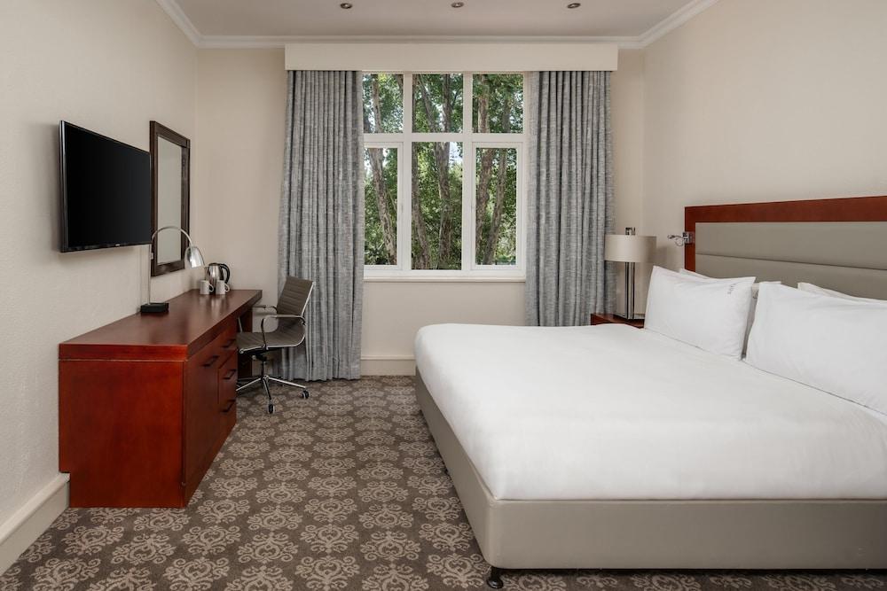 Holiday Inn Johannesburg Sunnyside Park by IHG