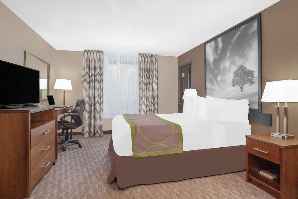 Super 8 by Wyndham Athabasca AB