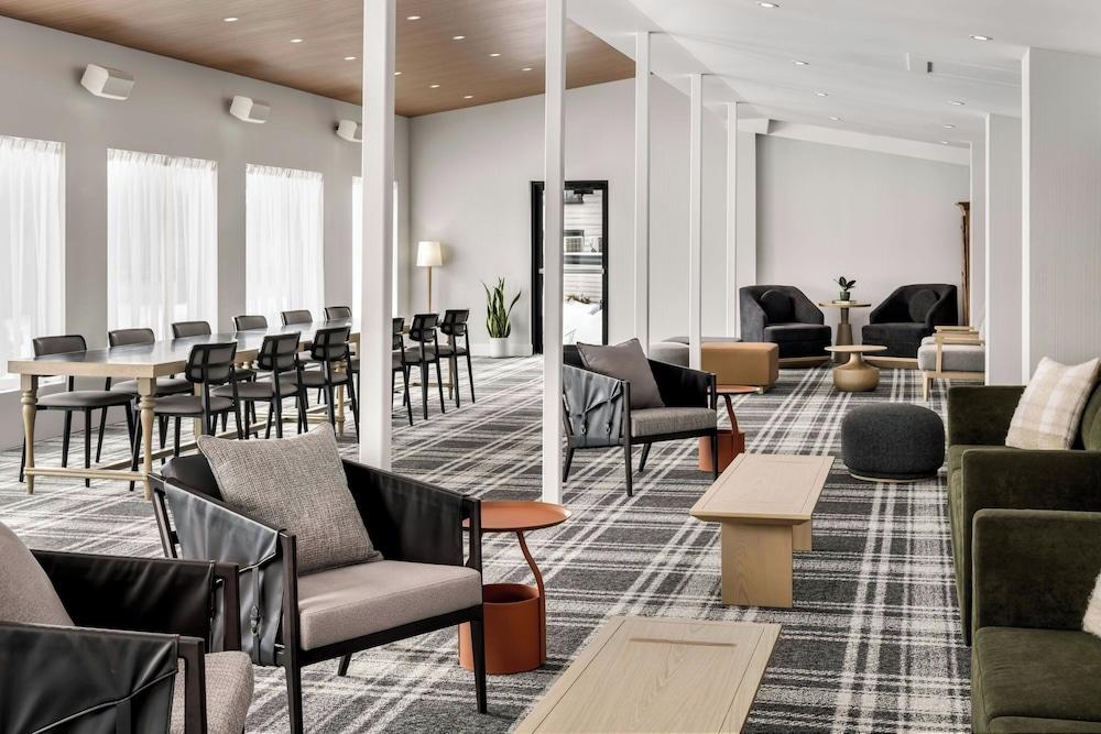 Mont Gabriel, Sainte-Adele, a Tribute Portfolio Resort