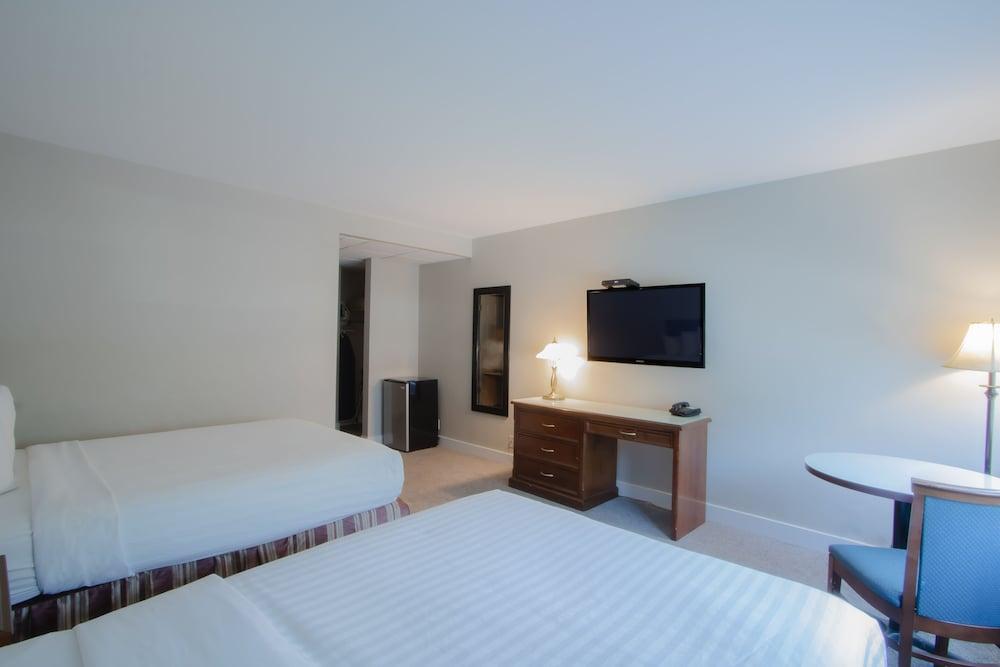 Scott's Inn and Suites