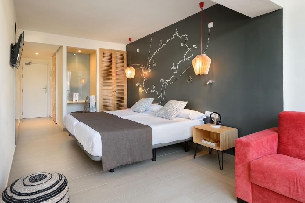 Hotel Vibra Cala Tarida