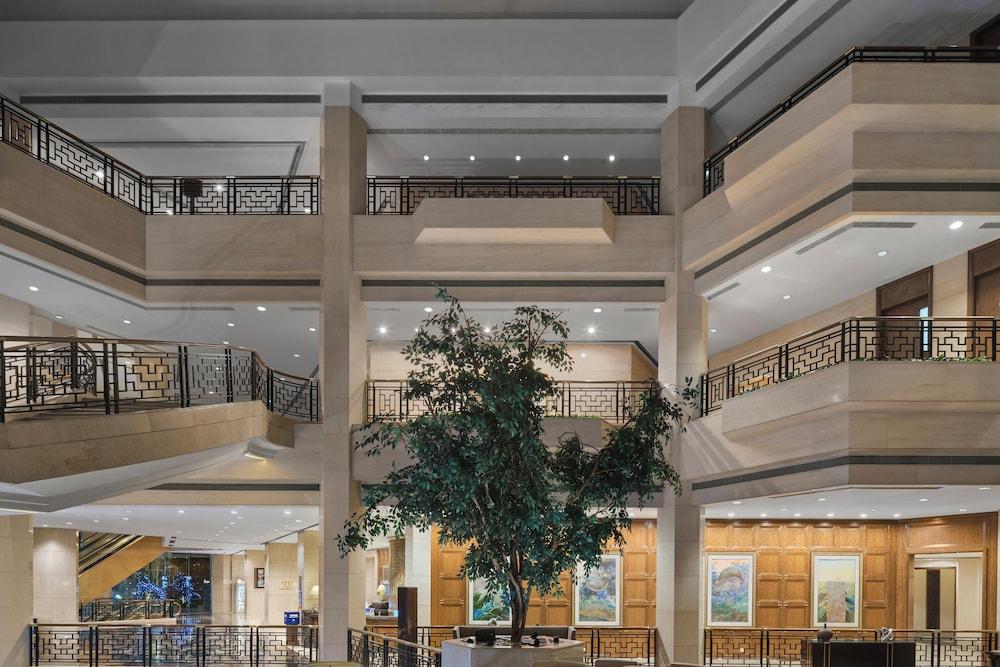 DoubleTree by Hilton Hotel Shanghai - Pudong