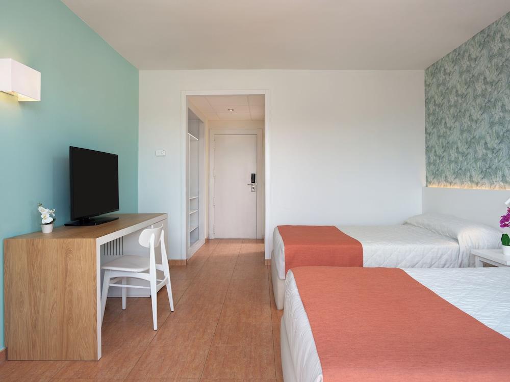 Ponient Pirámide Salou by PortAventura World