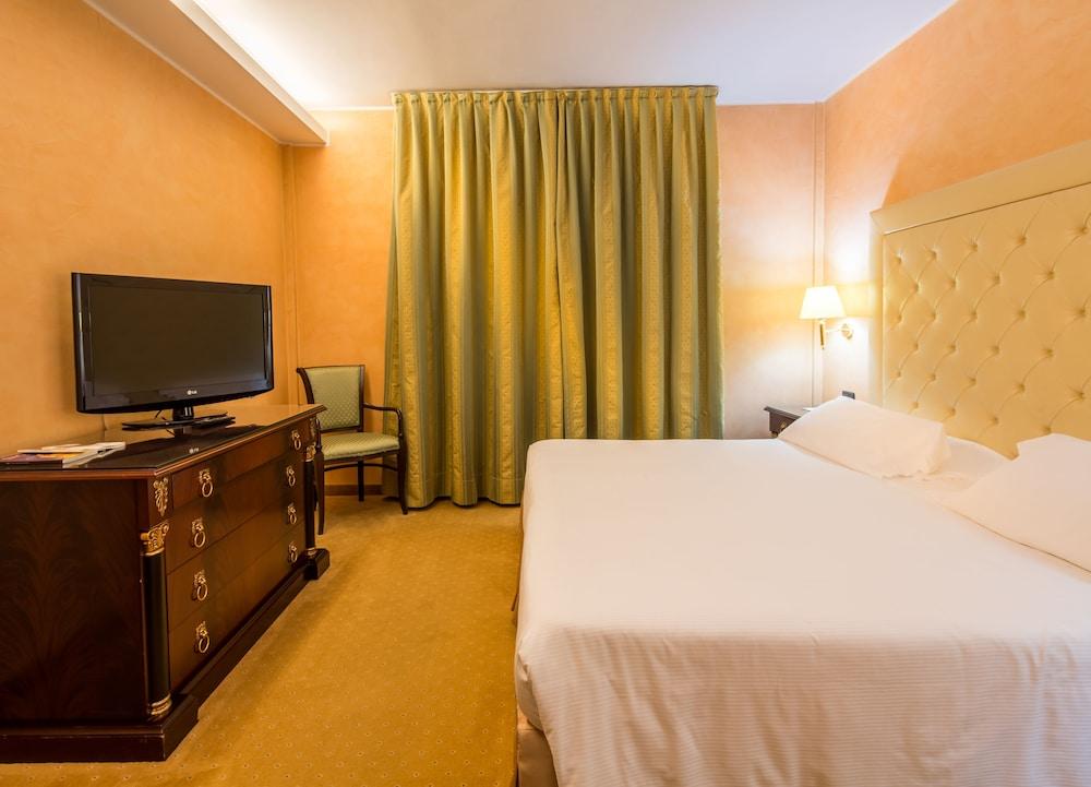 Best Western Hotel Cavalieri Della Corona