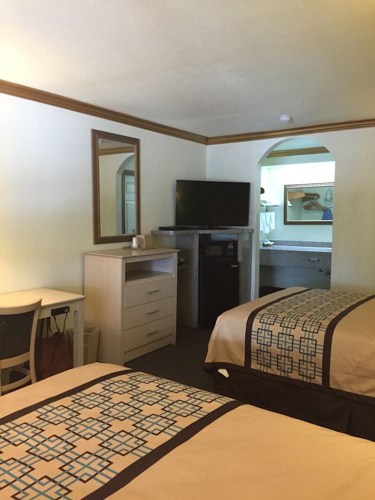 Scottish Inns & Suites at NRG Park