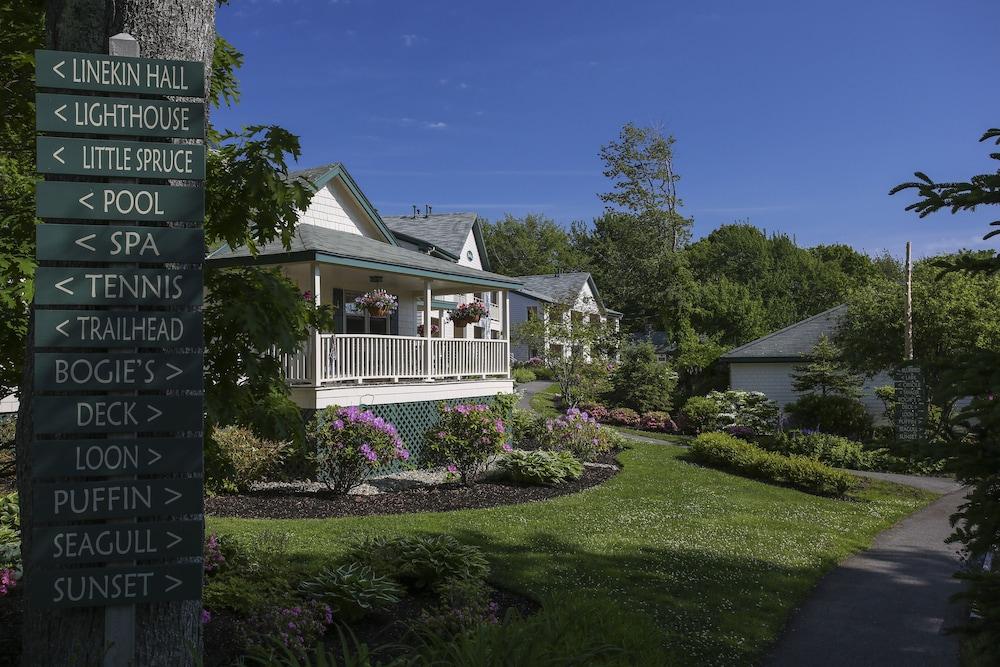 Spruce Point Inn