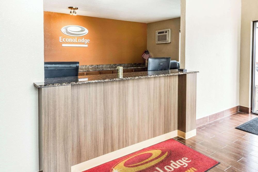 Econo Lodge La Crosse North
