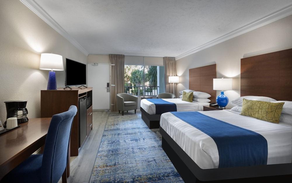 Sea Crest Oceanfront Resort