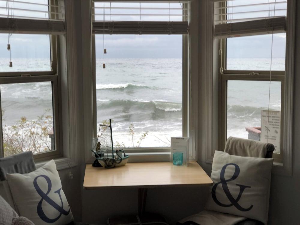 Qualicum Breeze Beach Resort