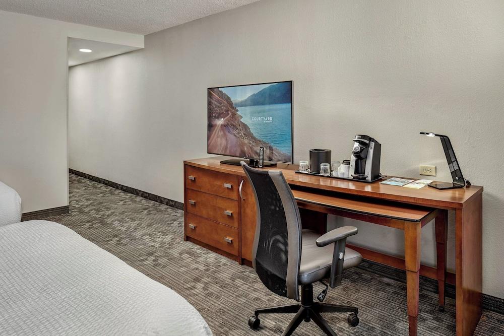 Courtyard by Marriott Philadelphia Langhorne