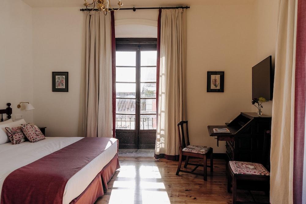 Hotel PAX Casona del Busto