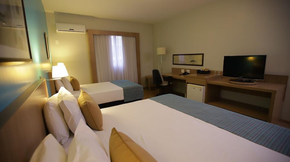 Comfort Suites Flamboyant