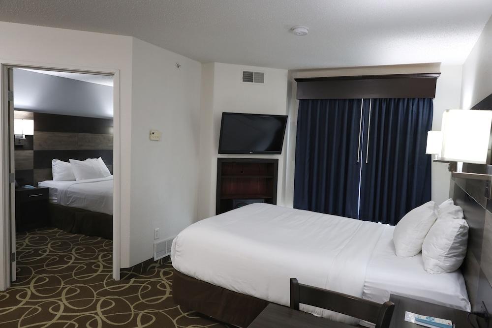 MainStay Suites Madison Airport