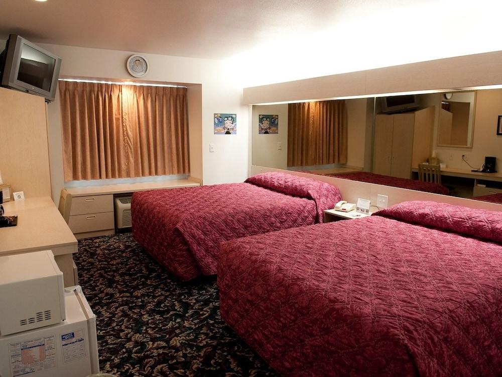 Motel 6 McAlester, OK - South