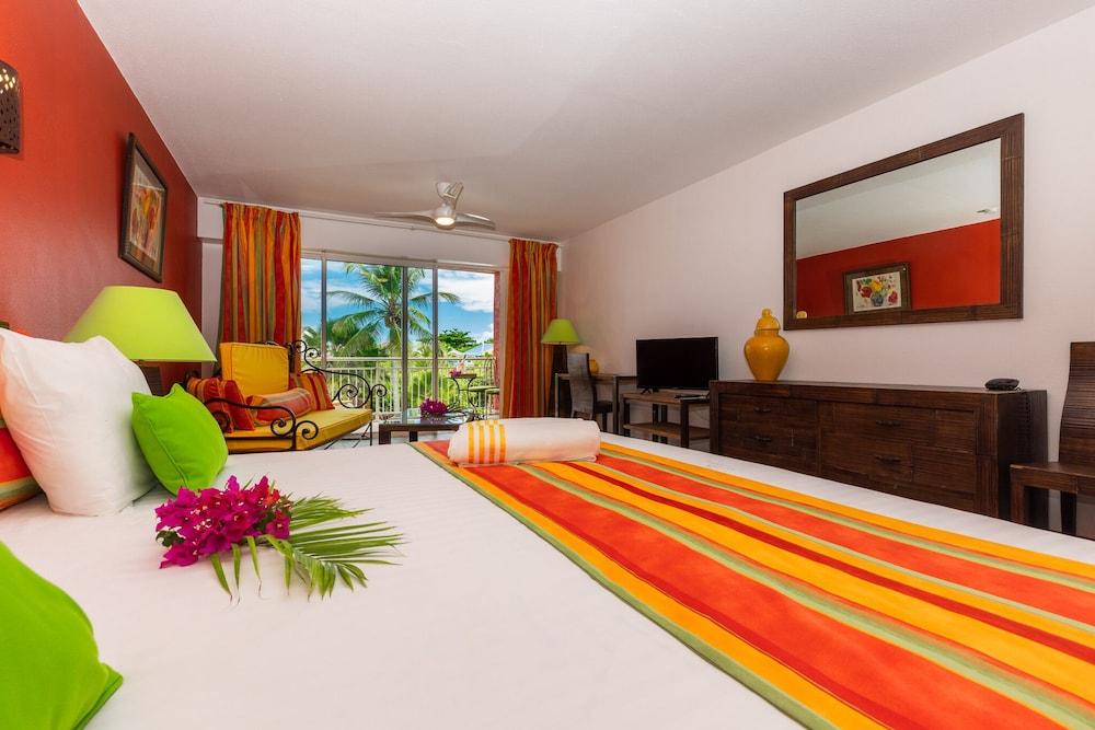 Palm Court Residence & Hotel at Orient Beach