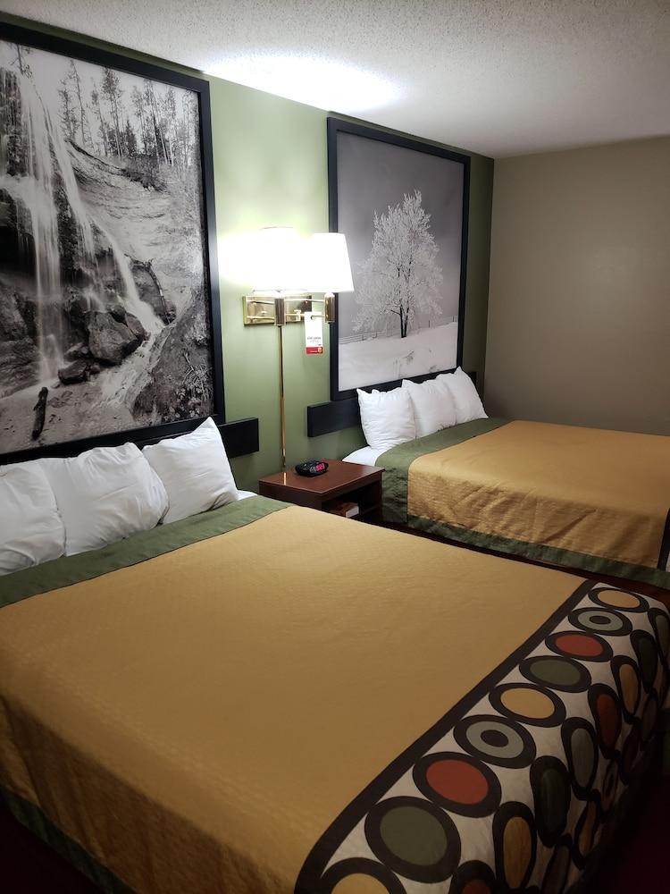 Super 8 by Wyndham Valentine NE