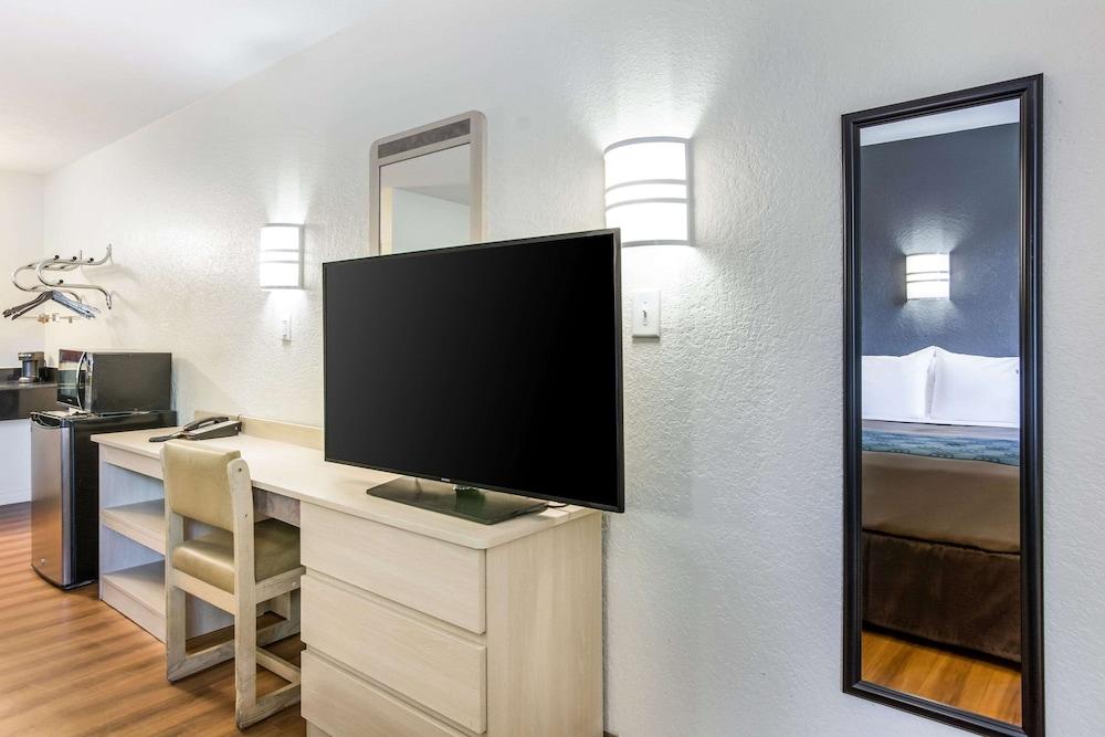 Quality Inn & Suites Columbus West