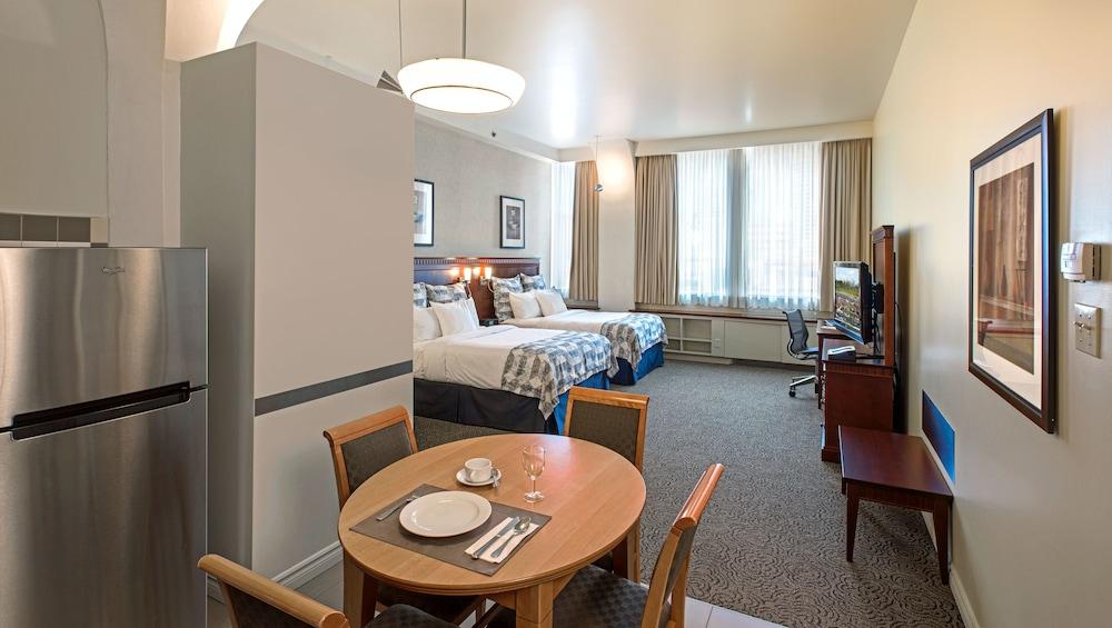 Le Square Phillips Hotel And Suites