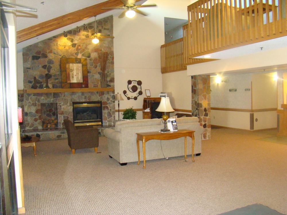 Boarders Inn & Suites by Cobblestone Hotels - Faribault