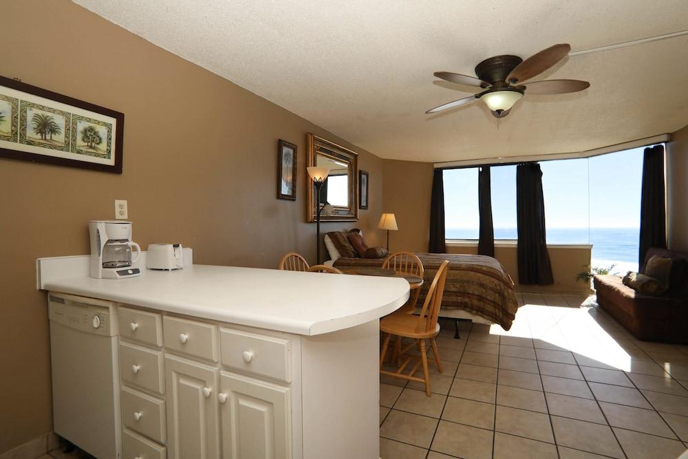 Top of the Gulf by Emerald View Resorts