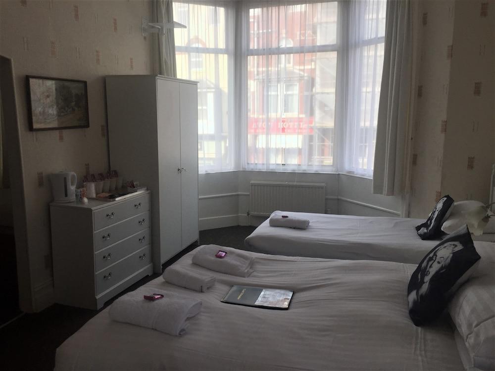 The Albert Hotel Near Winter Gardens