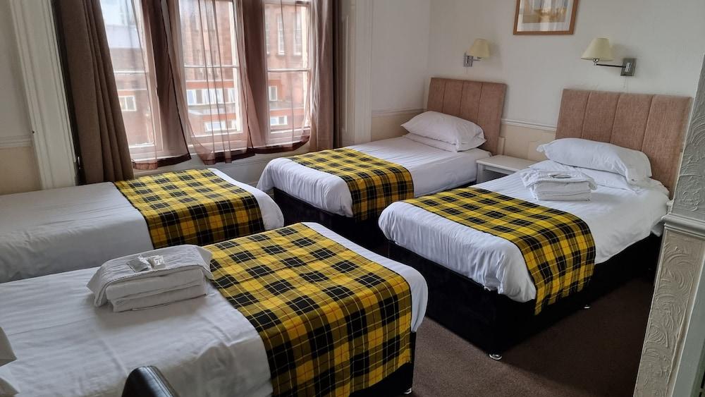 The Hampton Court Guesthouse