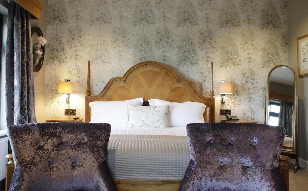 The Heather Glen Country House