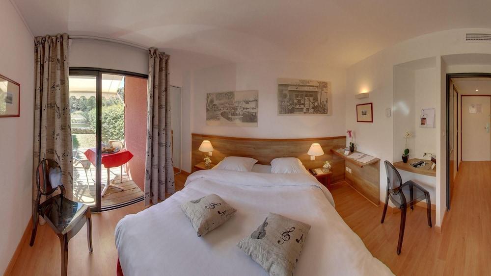 Hotel Phoebus Garden & Spa