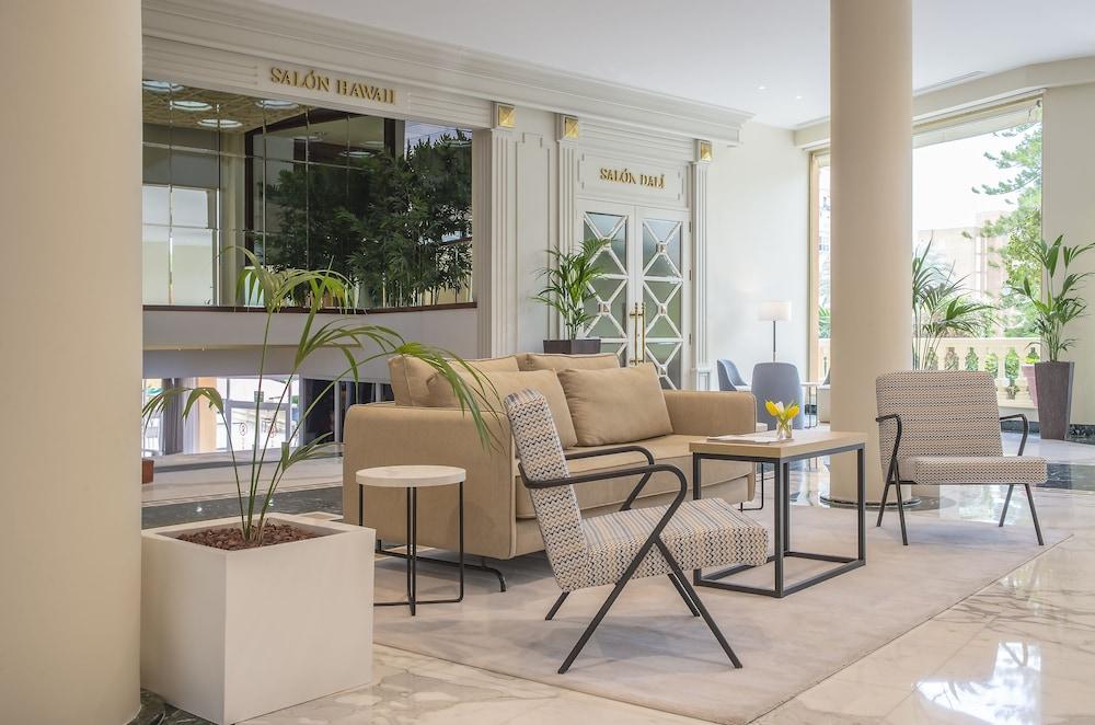 Hotel Benidorm East by Pierre & Vacances