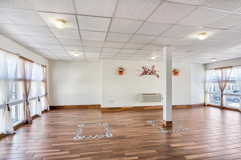 Motel 6 Harrisonburg, VA - South