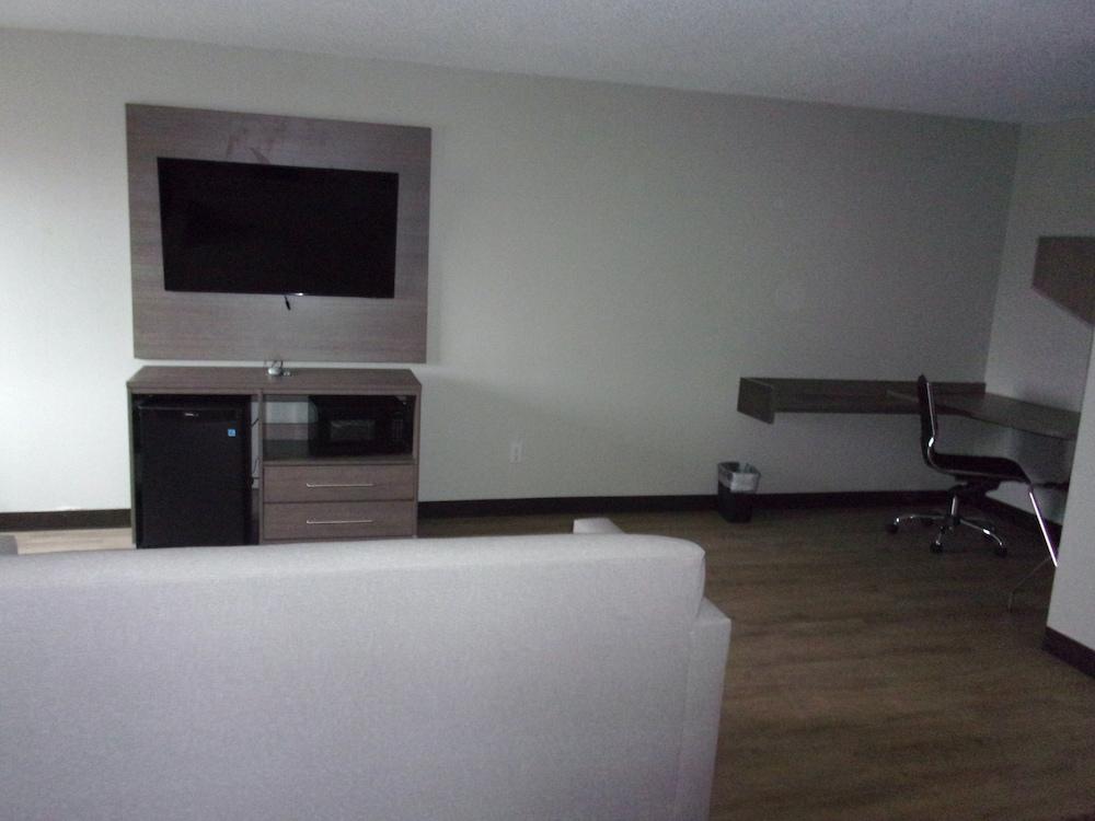 Red Roof Inn Marston