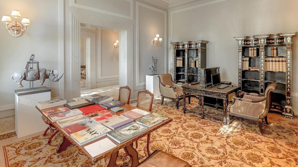 San Clemente Palace, Venice