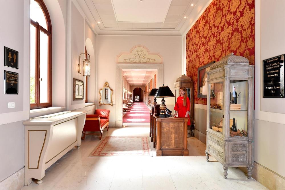 San Clemente Palace, Venice