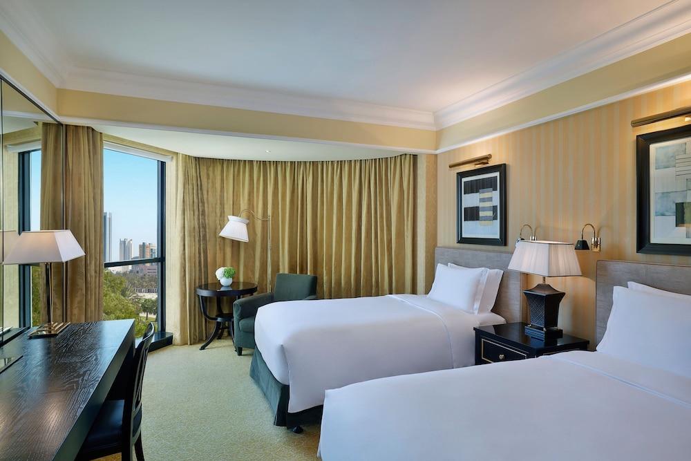 The Ritz-Carlton, Bahrain