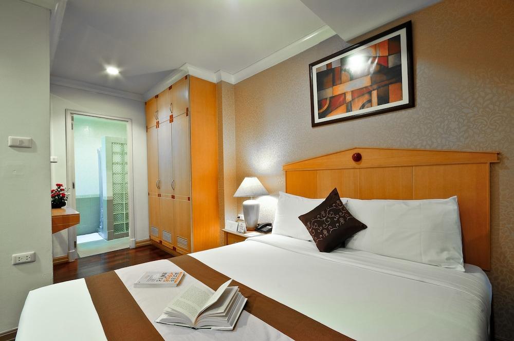Admiral Suites Bangkok