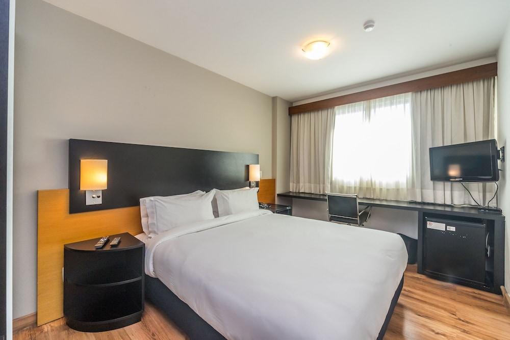 Paraiso Suites by Charlie