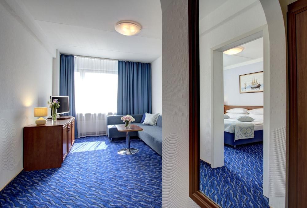 Izmailovo Alfa Hotel